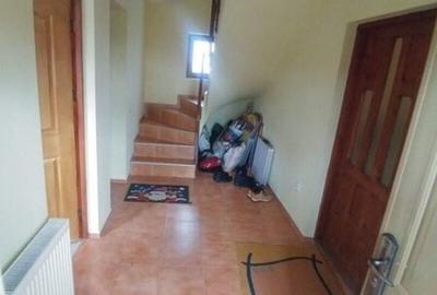 Comarnic vila  2010 P+1+pod,mobilata,utilata, teren 1811mp imprejmuit - 3