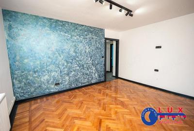 Apartament cu 3 camere semidecomandat în Ultracentral