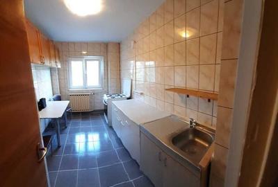 Apartament cu 2 camere decomandat în Lacul Tei