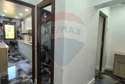 Apartament cu 3 camere semidecomandat, mobilat în Micro 40 - 11