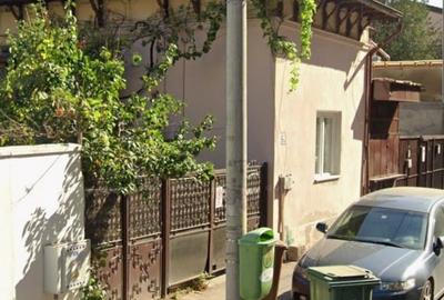 Casă individuală cu 2 camere în 1 Mai