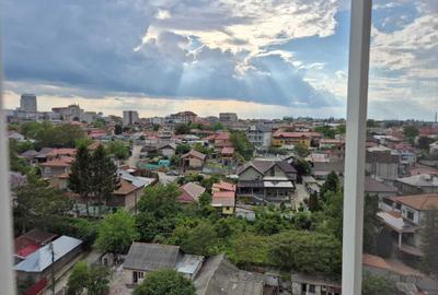 Apartament cu 3 camere decomandat în Central - 2