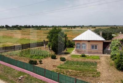 Casă cu 5 camere cu Teren 1400 Mp în Central - 12