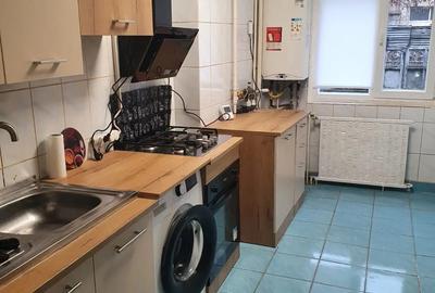 Proprietar.Ap.3 cam,P 9, 430 euro - 5