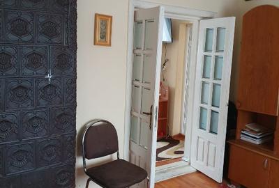 Casa locuibila cu garaj si 500mp de teren in Dorohoi ,Cartierul Garii - 1