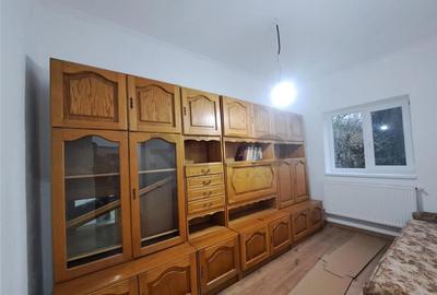 Apartament cu 3 camere , decomandat , cu 2160 mp teren intra - 4