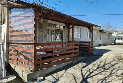 Casă cu Teren 3800 Mp în Redea - 3