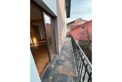 Casă individuală cu 6 camere cu Canalizare în Prelungirea Ghencea - 18