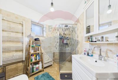 Casă cu 7 camere cu Teren 605 Mp în Snagov - 16