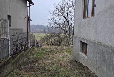 Casă cu 4 camere cu Teren 200 Mp în Central - 8