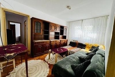 Apartament cu 4 camere semidecomandat, mobilat în Dacia