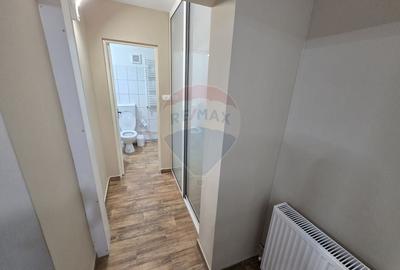 Spațiu comercial, de 47 mp, în Central - 6