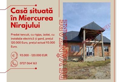 Casă individuală cu 4 camere în Central