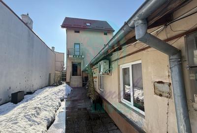 Casă individuală cu 4 camere cu Canalizare în Eroii Revoluției - 1