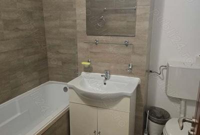 Inchiriez apartament cu 2 camere ,decomandat,situat in zona Bazar Orizont ,pe strada Trandafirilor, - 9