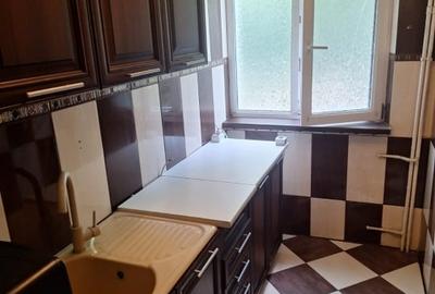 Km. 4-5, apartament 2 camere, etaj 1, liber
