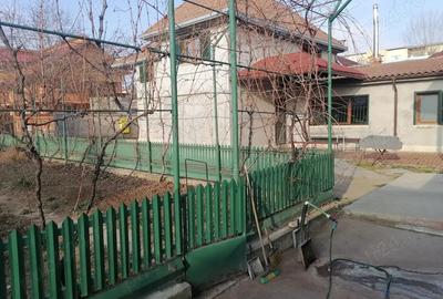 Vand casa in mun. Targovi?te - 2