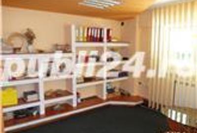 Spațiu comercial, de 1,500 mp, în Central - 8