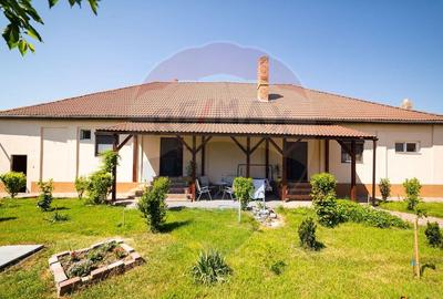 Casă cu 7 camere cu Canalizare în Turnu - 1