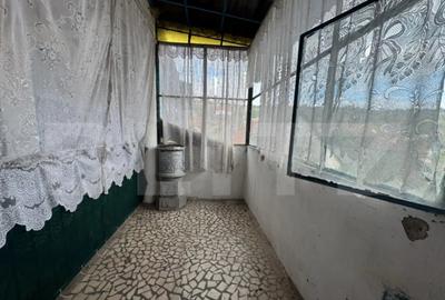 Casă cu 4 camere cu Teren 1488 Mp în Pestișu Mic - 2