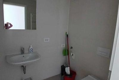 Apartament cu 2 camere semidecomandat, mobilat în Tractorul - 5