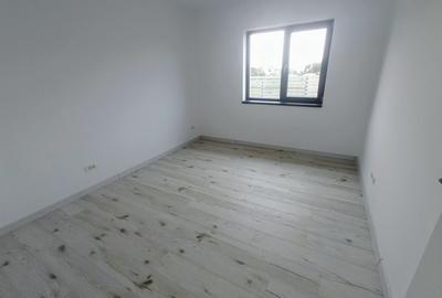 CASA INDIVIDUALA - 4 CAMERE, 333 MP TEREN,PARTER + POD, COMISION 0% - 13