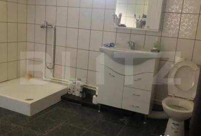 Casă cu 5 camere cu Teren 1732 Mp în Găești - 8