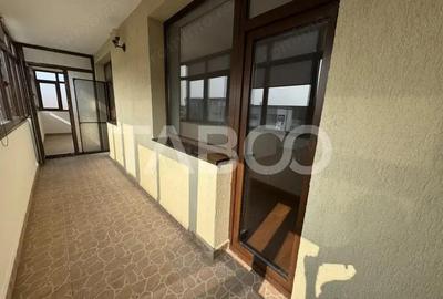 Apartament decomandat cu 3 camere 69 mpu 2 parcari Brana Selimbar - 4