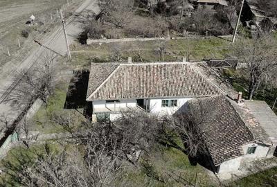 Casă cu 4 camere în Cerna - 1