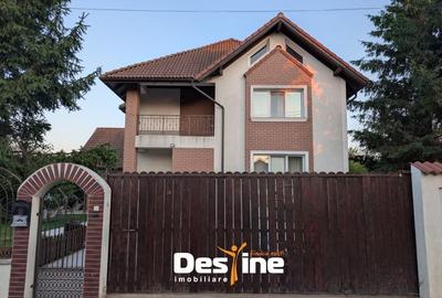 Vila D+P+1+M 6 camere 180 mp cu 1000 mp teren si utilitati, in spate Lidl Bucium - 2