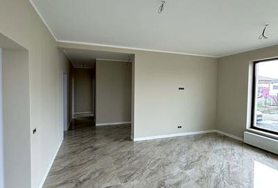 Casă cu 4 camere cu Teren 476 Mp în Central - 9