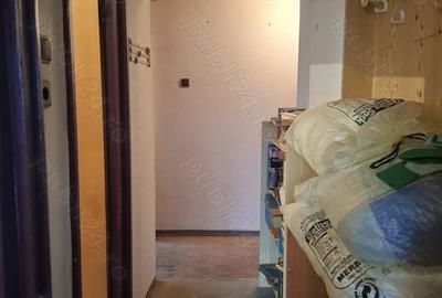 Apartament cu 3 camere decomandat în 1 Mai - 5