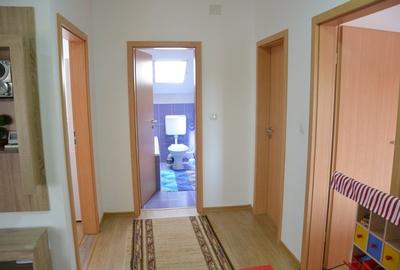 Apartament cu 3 camere semidecomandat, mobilat în Giroc - 6