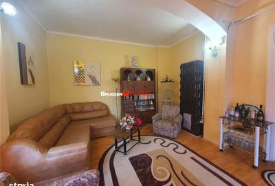 Casă cu 4 camere în Central - 1