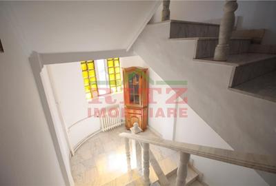VILA  P+E+M, ideala pentru doua familii, zona Ionascu - 10