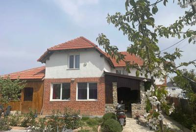 Casă cu 4 camere în Leș - 2