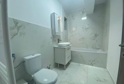 Apartament cu 3 camere semidecomandat în Unirii