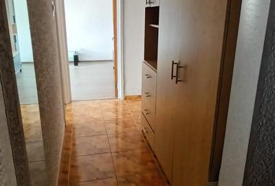 Apartament decomandat în Drumul Taberei