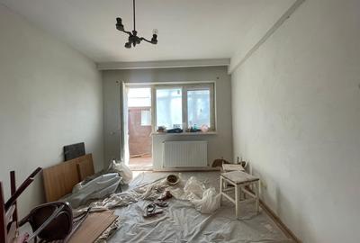 Apartament cu 3 camere decomandat în 1 Mai - 2