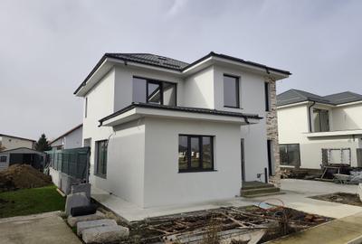 FARA COMISIOANE  in COMPLEXUL Rudem Gulia casa P+1 pod 2 placi 3 bai LA CHEIE - 4