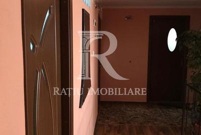 Casă cu 5 camere cu Teren 500 Mp în Oncea - 15