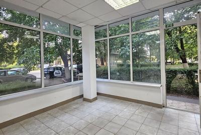 Spațiu comercial, de 54 mp, în Decebal - 5