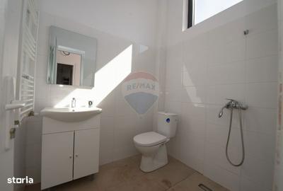Spațiu comercial, de 186 mp, în Central - 6