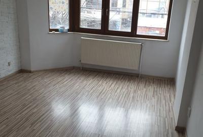 Birou, de 650 mp, în Trocadero - 1