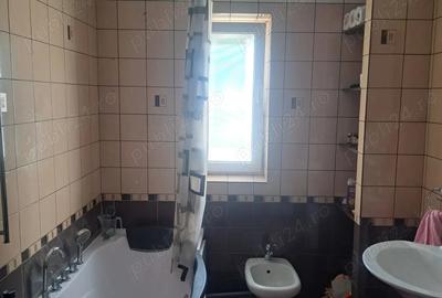 Apartament 3 camere Piatra Neamt - 6