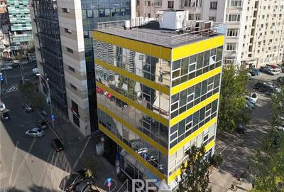 Spațiu comercial, în P-ța Victoriei - 1