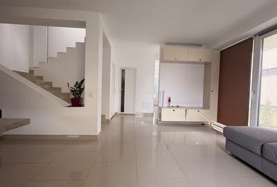 Duplex cu 4 camere cu Canalizare în Europa - 5