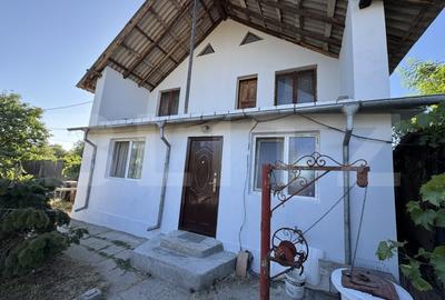 Casă individuală cu 4 camere cu Teren 410 Mp în Exterior Sud