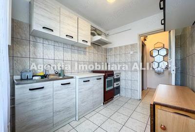 Ap. 3 camere in Deva, zona Gojdu, Aleea Pacii, 70 mp, semidecomandat, etaj 4. - 3