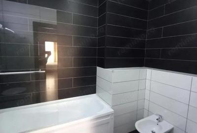 Apartament cu 2 camere decomandat în Tei
